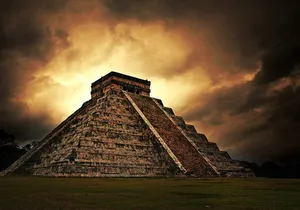 Tour VIP to Chichén Itzá, Valladolid and a Real Mayan Cenote from Cancun