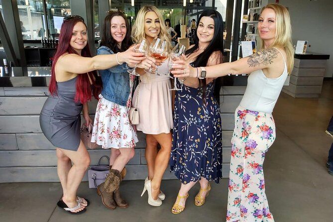 Signature Lake Country Wine Tour