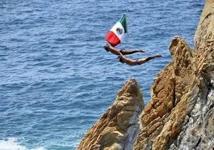 Acapulco Thrills & Treasures: Cliff Diving Show, Shopping &Lunch