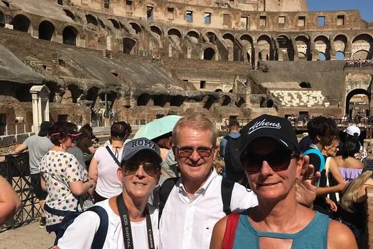 Colosseum and Roman Forum with Private Expert Tour Guide