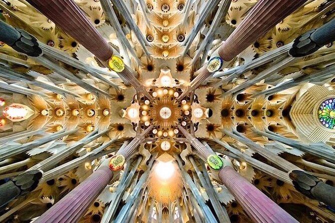 Private Golden Hour Tour: Sagrada Familia & Park Güell Sunset