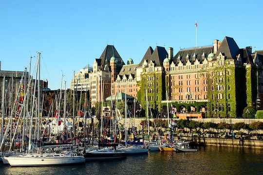 Private Tour: Victoria and Butchart Gardens Day Trip