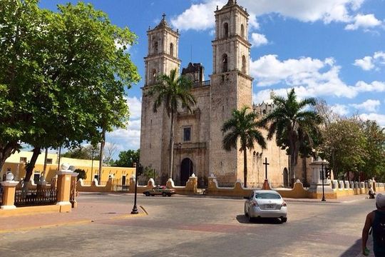 Chichen Itza Tour Plus with Cenote Swim and Round Transportation