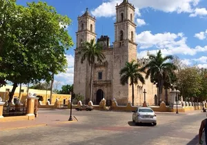 Chichen Itza Tour Plus with Cenote Swim and Round Transportation