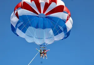 Waikiki and Diamond Head Parasailing Experience