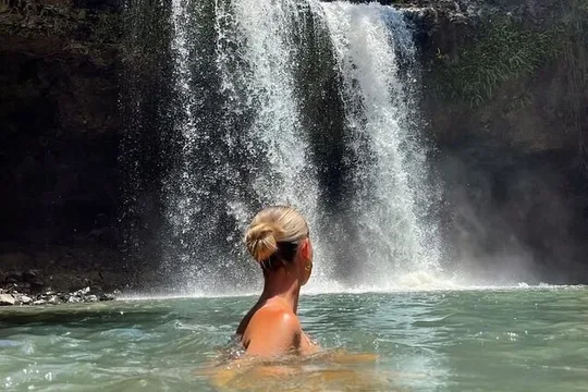 Behind The Bay - Explore Like a Local: Waterfalls/paddleboarding