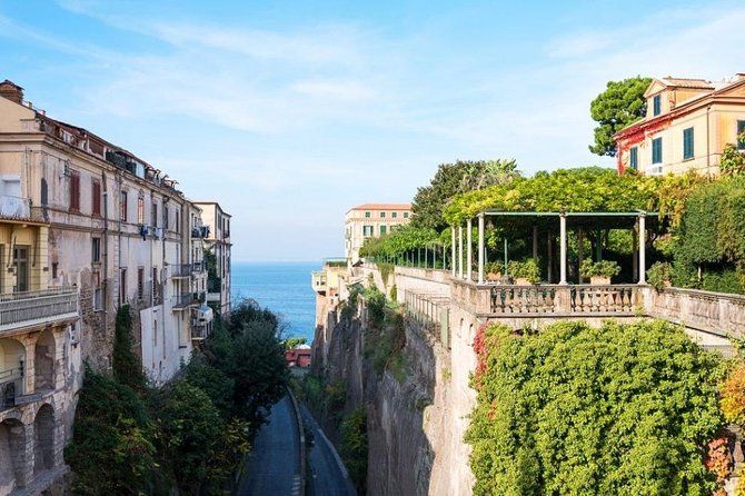 Transfer Rome to Sorrento, stop in Pompei