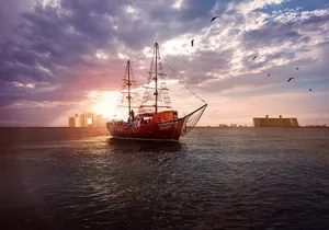 Columbus Romantic Dinner in Cancún