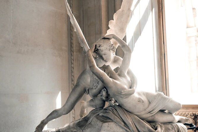 8 hours Paris Tour with Louvre Museum, Saint-Germain-des-Pres and Dinner cruise