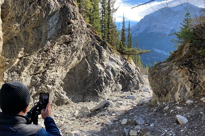 Canmore: Canyons & Cave Paintings - 2.5hr Hiking Tour