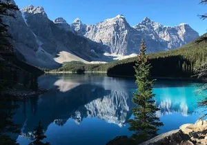Banff/Canmore Moraine Lake & Lake Louise– Hike, Canoe or Sightsee