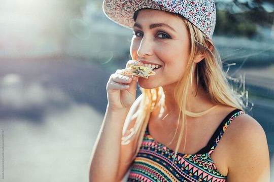 Eat 4 New York Foods and See 30 Sights Walking Tour