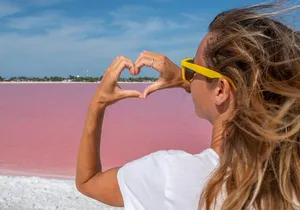 Tour to Las Coloradas Pink Waters and Boat Ride in Rio Lagartos with Lunch.