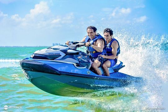 Waverunner experience in Cancun! Training, Equipment & Instructor
