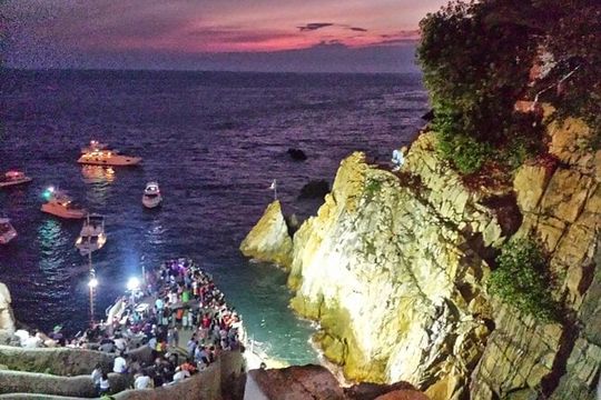 DeLuxe Cliff Divers+Sunset Exhibition byNight w/Different Options