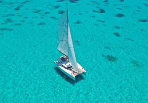 Isla Mujeres Catamaran Plus! Drinks, Snorkel & Beach Club