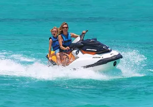 Cancun Lagoon: Wave Runner Ride