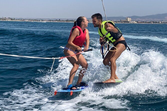 Wakeboards and watergames for beginners in the Gulf of Angels!