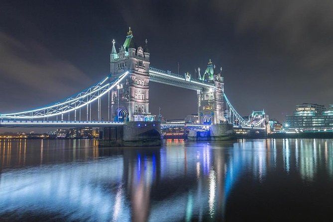Private 2-Hour Night Tour of London in an Iconic Black Cab
