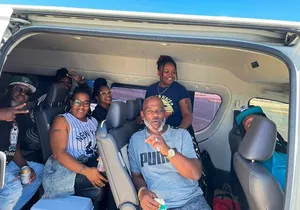 Private one-way trip from the airport to all hotels in Los Cabos