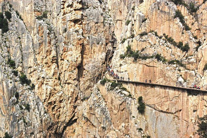 Caminito del Rey Guided Hike & optional Kayak at El Chorro Small-Group Day Trip