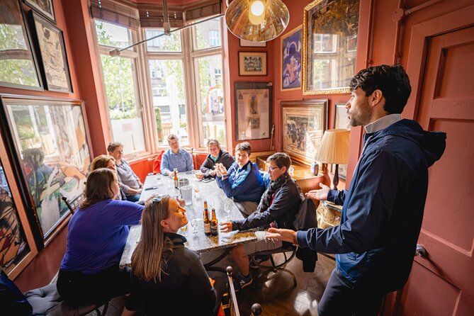 Edinburgh Premium Food and Drink Tour with EatWalk Tours