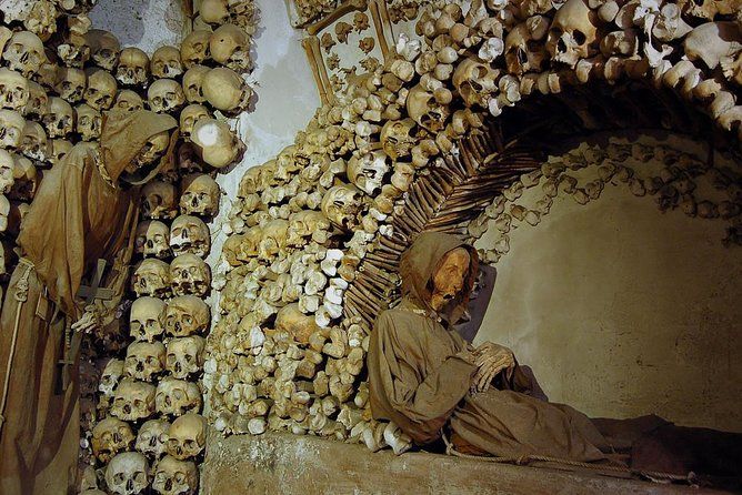 Unveil Rome : Crypts, Underground Aqueducts and Iconic Monuments
