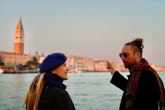 Venice Historic Walk: the city, its architecture and traditions
