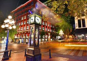 Canada Place, Queen Elizabeth 1-day City Tour in Vancouver