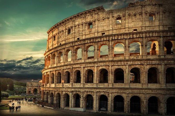 From Civitavecchia to Rome:Colosseum, Forum, Fountains, Squares VIP Private Tour