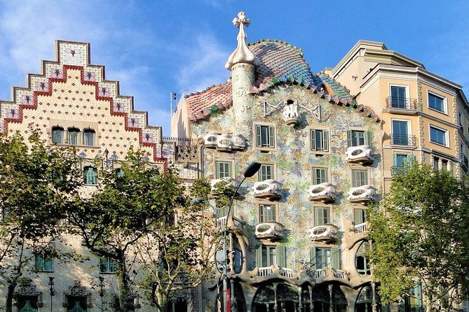 Private Barcelona Highlights Tour with Hotel pick-up