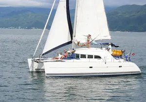 Private Catamaran Sailboat 4hrs 15Pax