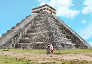 One day tour to the MAYAN ancient city Chichén Itza (Cenote and Valladolid)