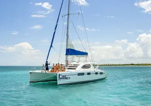 Full Day Boat Tour with Open Bar and Lunch in Riviera Maya