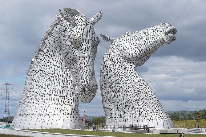 the World Famous Kelpies & Stirling Castle tour from Edinburgh