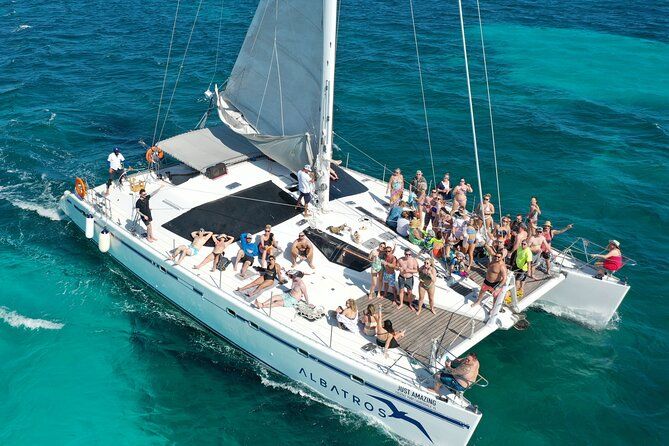 Isla Mujeres Plus by Albatros Catamarans