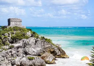 Yucatan Peninsula Full-Day Private Tour: Akumal, Tulum Ruins and Cenote Swim