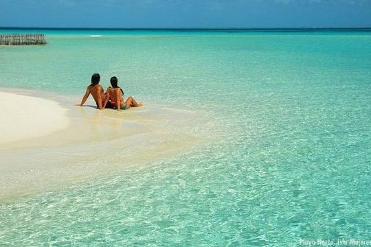 All inclusive catamaran tour to Isla Mujeres with snorkeling for the best price