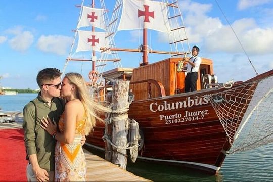 Sail Under Light of the Moon & Enjoy a Romantic Dinner in Spanish Galleon