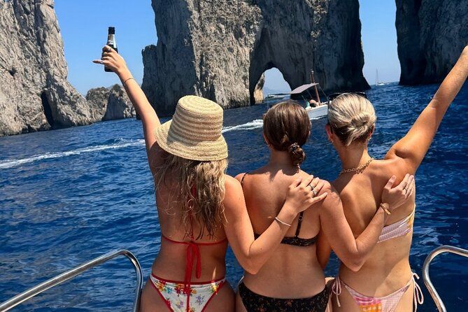 Sorrentomaxiboat tours to Capri