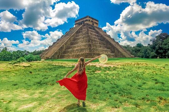 Chichen Itza by Van: Reduced Group, Tour Guide, Fast Trip & Lunch