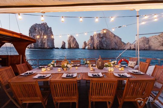 Private Luxury Yacht Cruise on Tu Enamorado