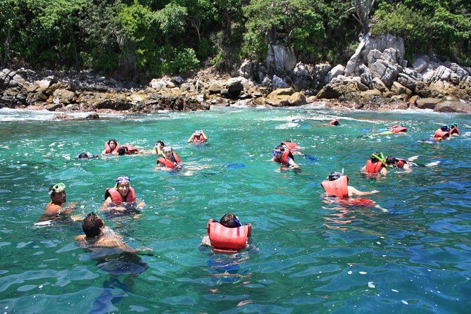 Walk And Snorkel In The National Park HT