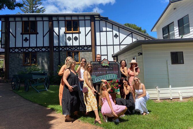 All Inclusive Wine Tour including Distillery & 2 Course Lunch