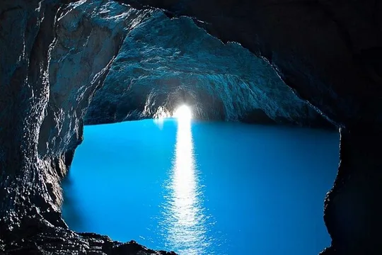 Private boat tour: Sorrento to Capri & Blue Grotto