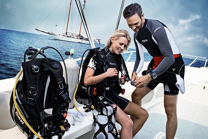 Discover scuba,MUSA and Manchones reef dive without license