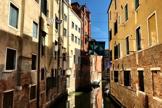 Small Group Tour Historical and Charming Venice Jewish Ghetto
