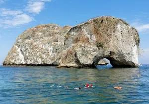 Private Snorkeling Adventure: Los Arcos & Colomitos Beach