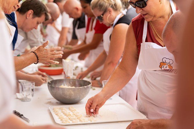 Cesarine: Small group Pasta and Tiramisu class in Siena