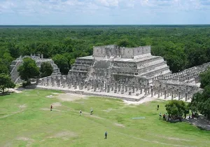 Full-Day Tour to Chichen Itza and Sacred Cenote from Cancún